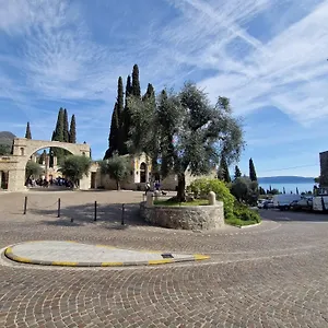 https://bb-al-vittoriale-da-maja.it-lombardy.com